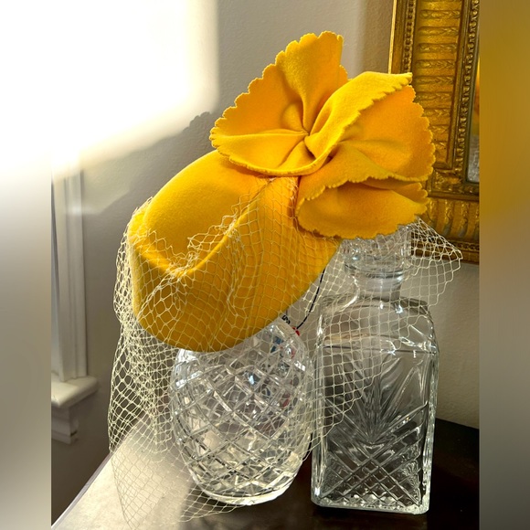 Authentic Original Vintage Style Accessories - Vintage 1980s Yellow Wool Hat with Veil